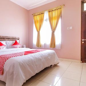 OYO 2456 Purnama House Kuta